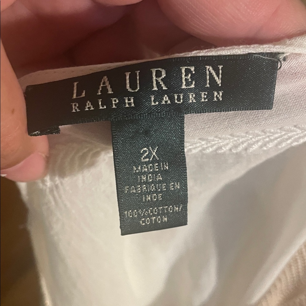 Ralph Lauren Linen V-Neck Elegant White Embroidered and Trimmed in Gold Top - Picture 8 of 10